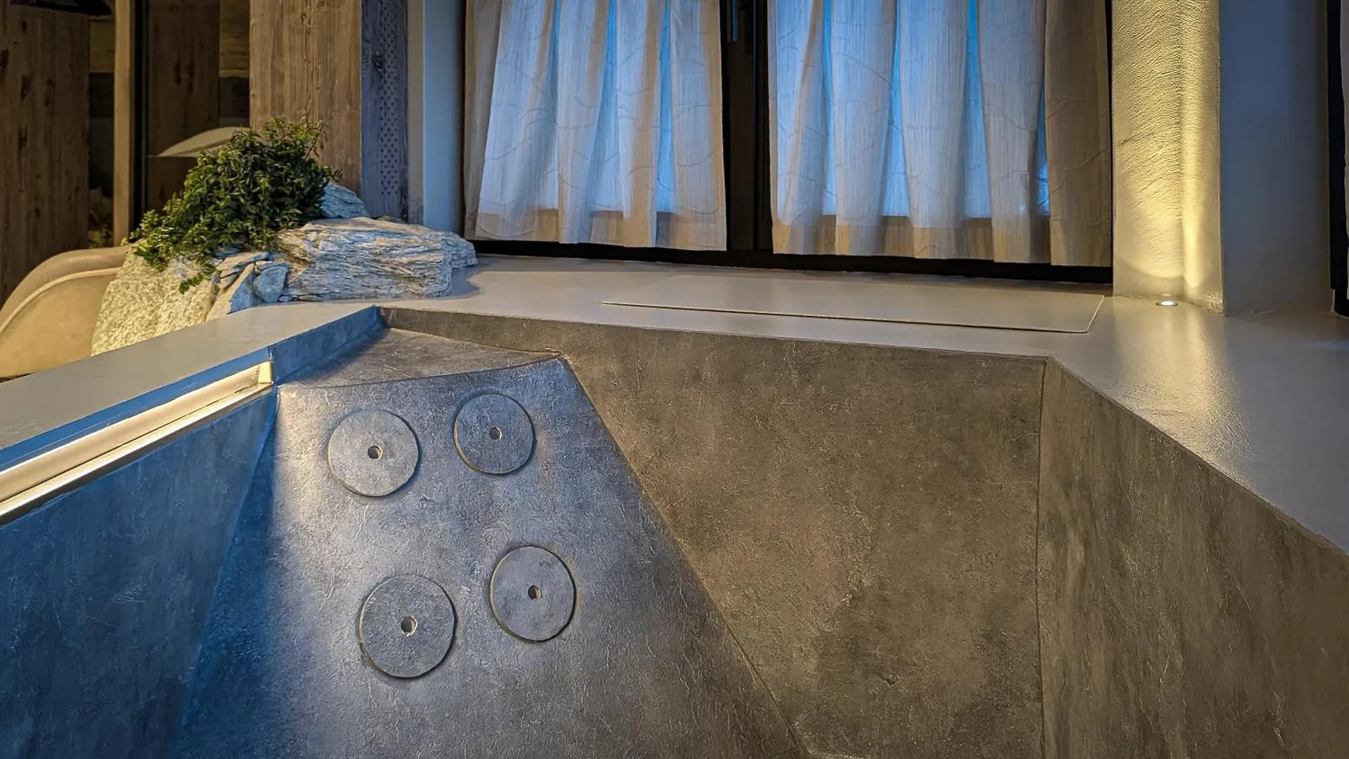 Mohe Boutique Hotel Ливиньо
